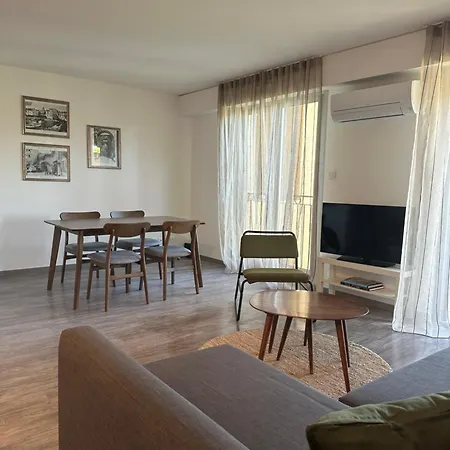 Dans Avec Piscine Appartement *