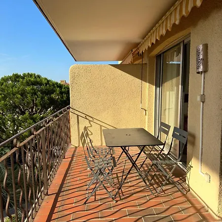 Appartement Dans Avec Piscine