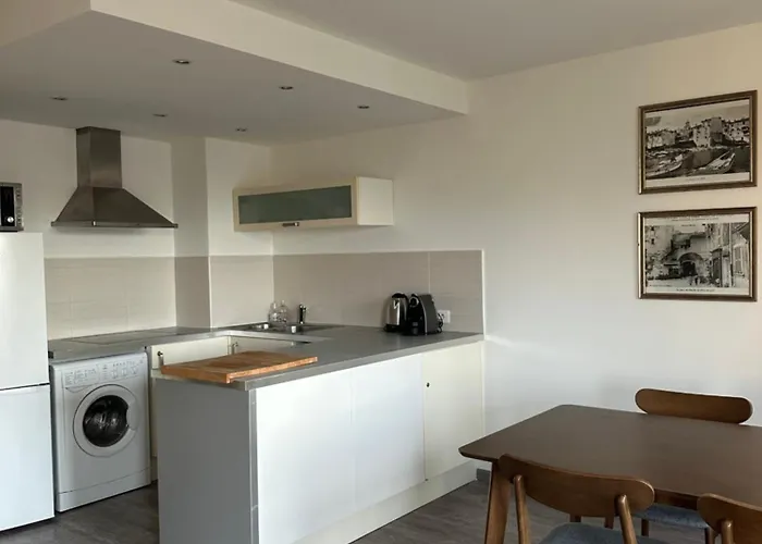 Dans Résidence Avec Piscine * Saint-Tropez