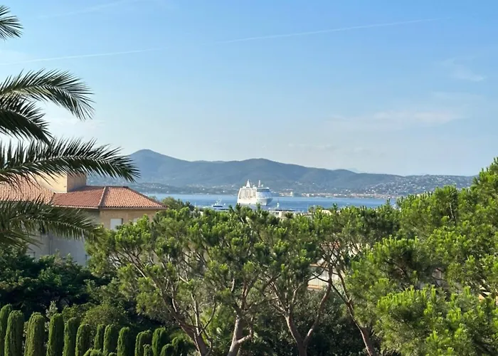 Dans Résidence Avec Piscine *